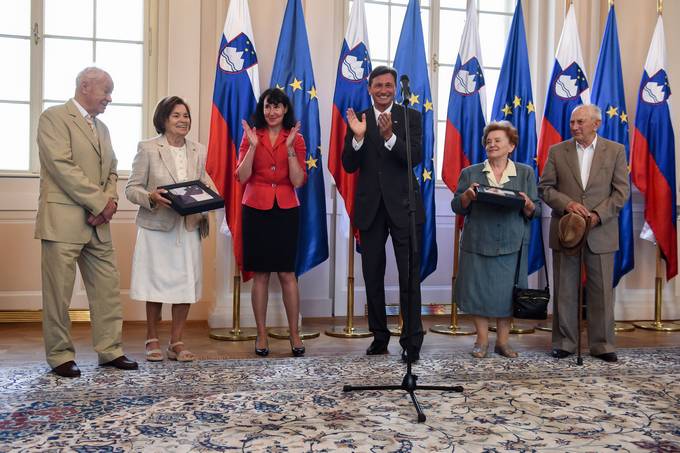 Predsednik republike ob dravnem prazniku, zdruitvi prekmurskih Slovencev z matinim narodom estital dravljankam in dravljanom